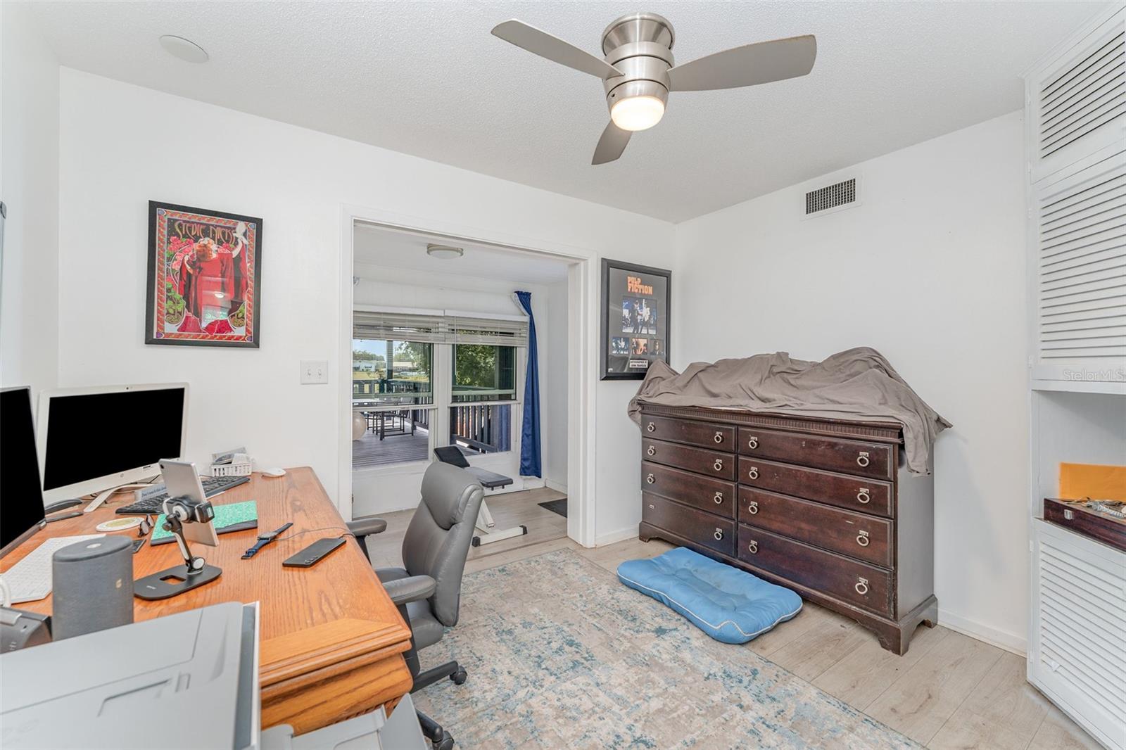 Image 12 of 33 For 710 Delmar Street