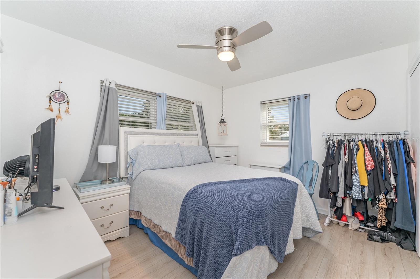 Image 18 of 33 For 710 Delmar Street