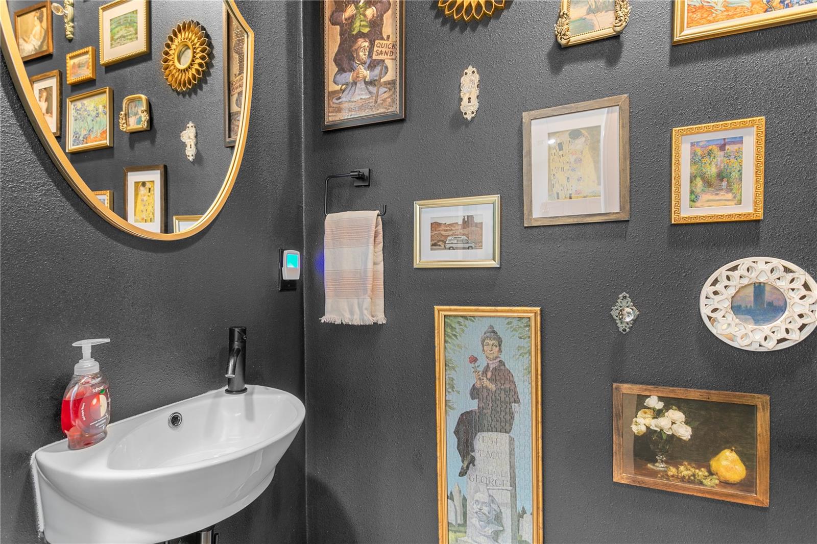 Image 20 of 74 For 2107 Branch Hill Street