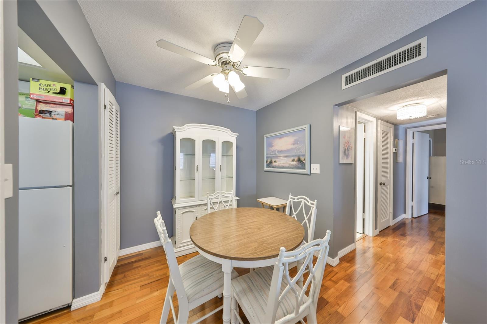 Image 11 of 42 For 5108 Amulet Drive  206