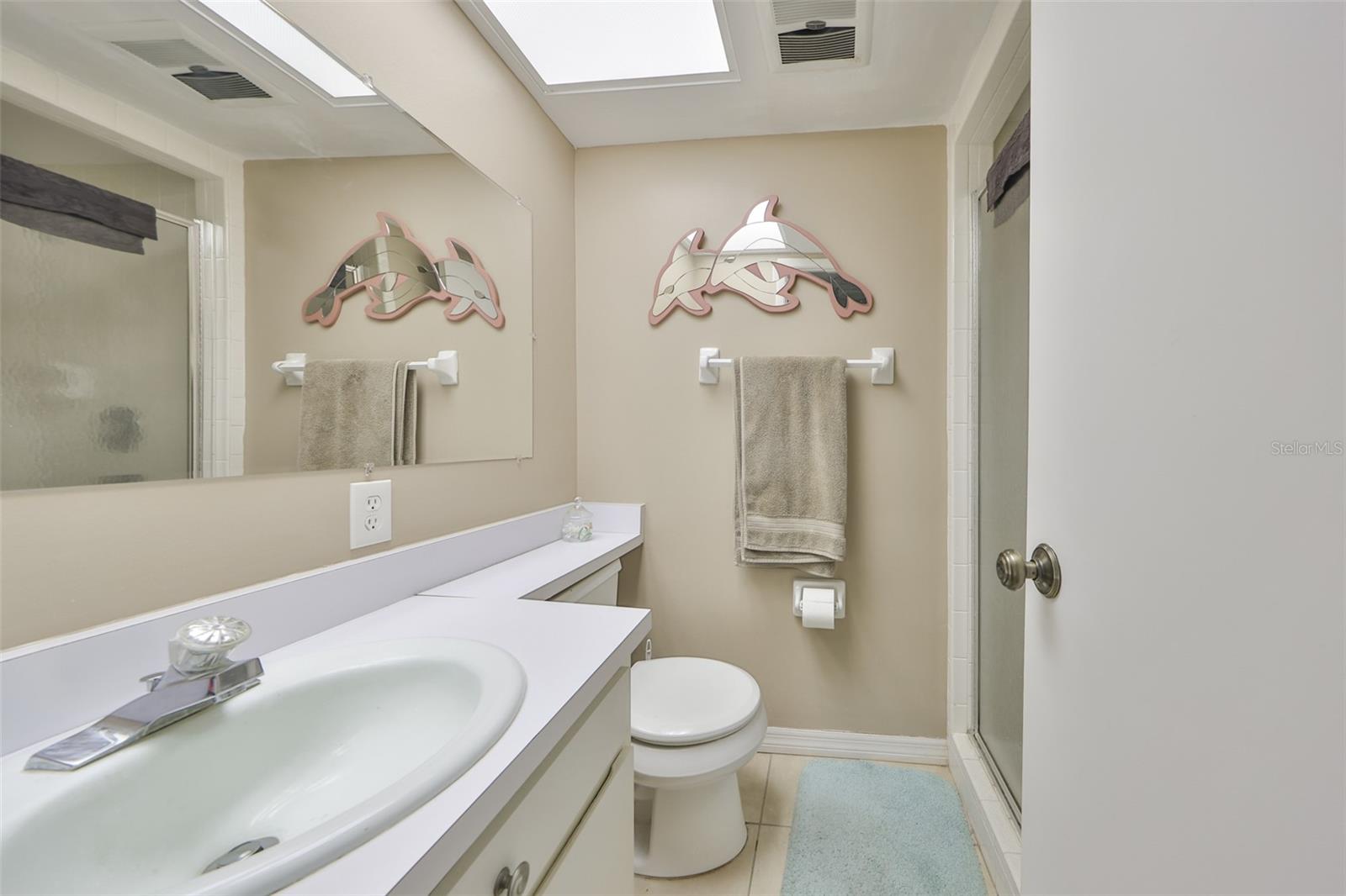 Image 17 of 42 For 5108 Amulet Drive  206