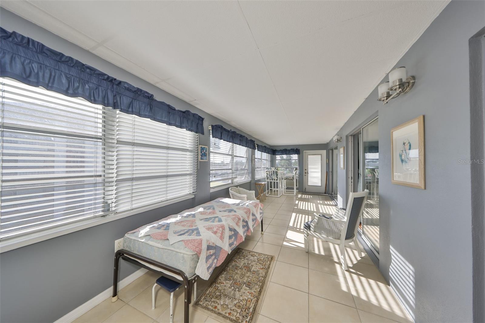 Image 23 of 42 For 5108 Amulet Drive  206