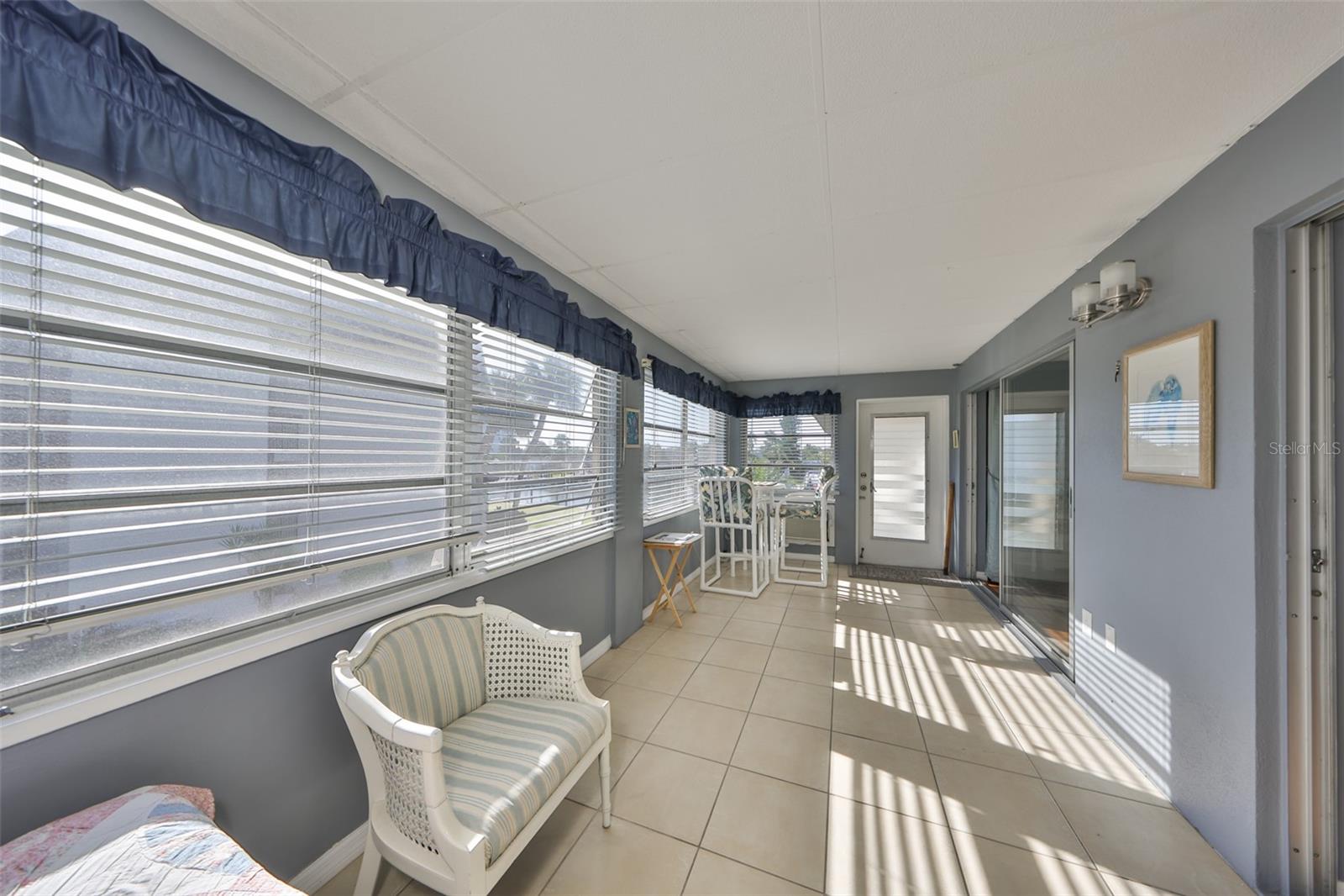 Image 24 of 42 For 5108 Amulet Drive  206