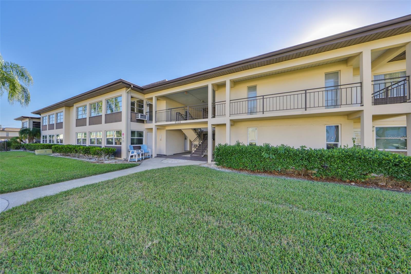 Image 29 of 42 For 5108 Amulet Drive  206