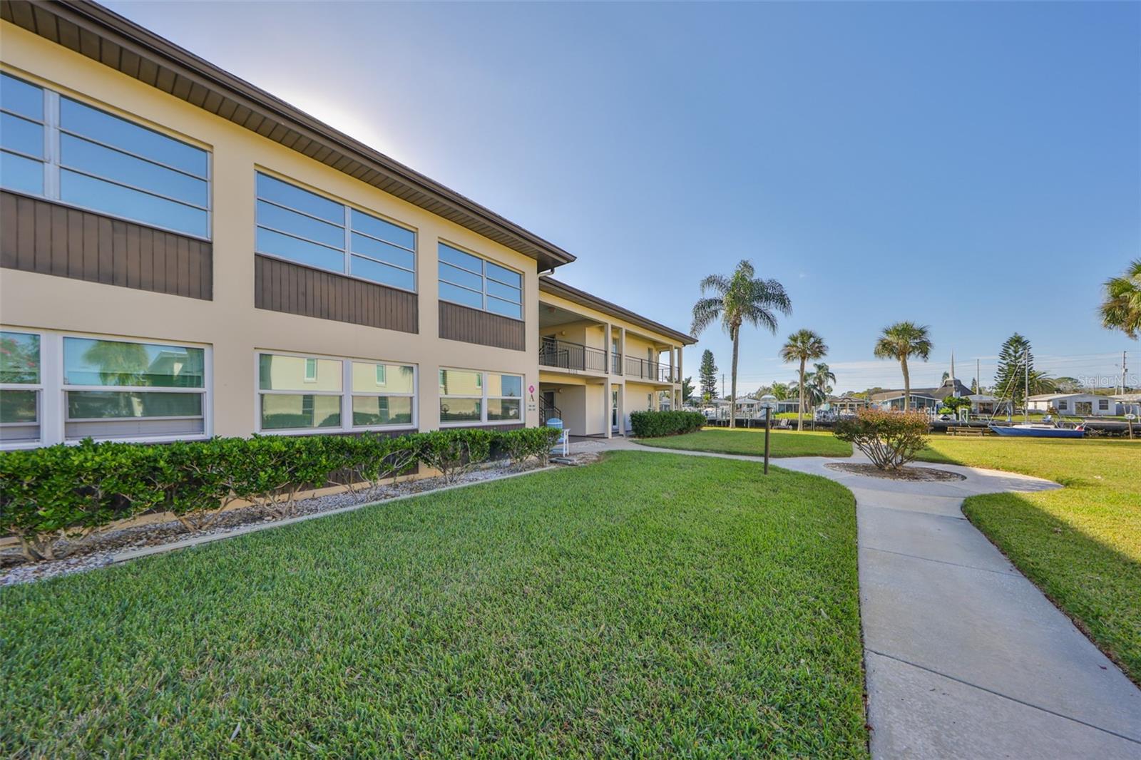 Image 3 of 42 For 5108 Amulet Drive  206