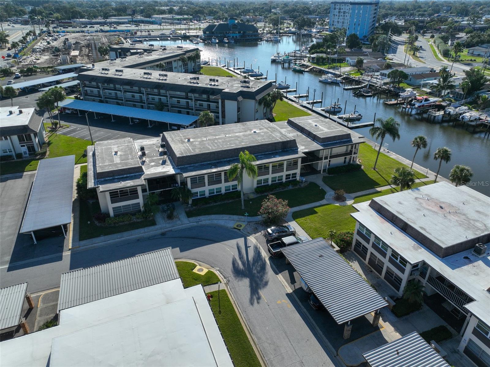 Image 31 of 42 For 5108 Amulet Drive  206