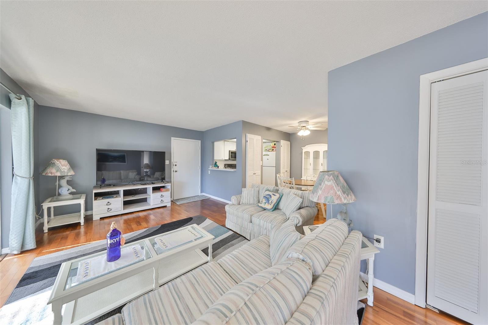 Image 8 of 42 For 5108 Amulet Drive  206