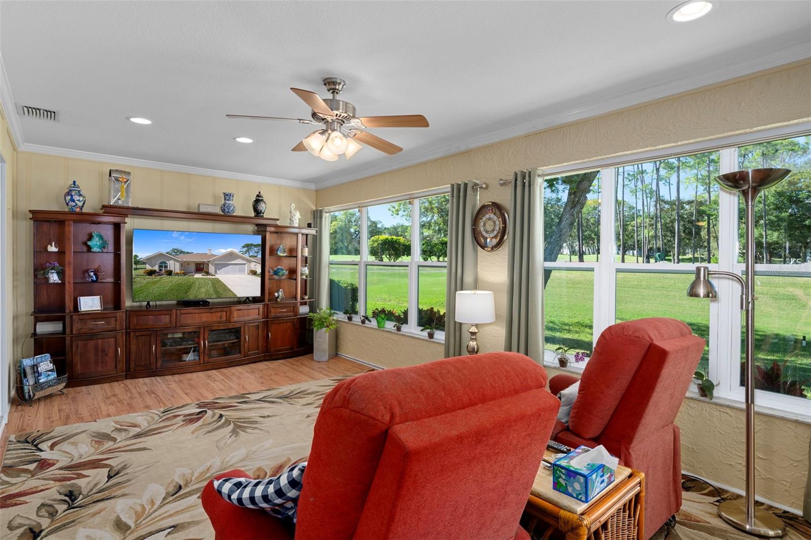 Image 12 of 36 For 7167 Crown Oaks Drive