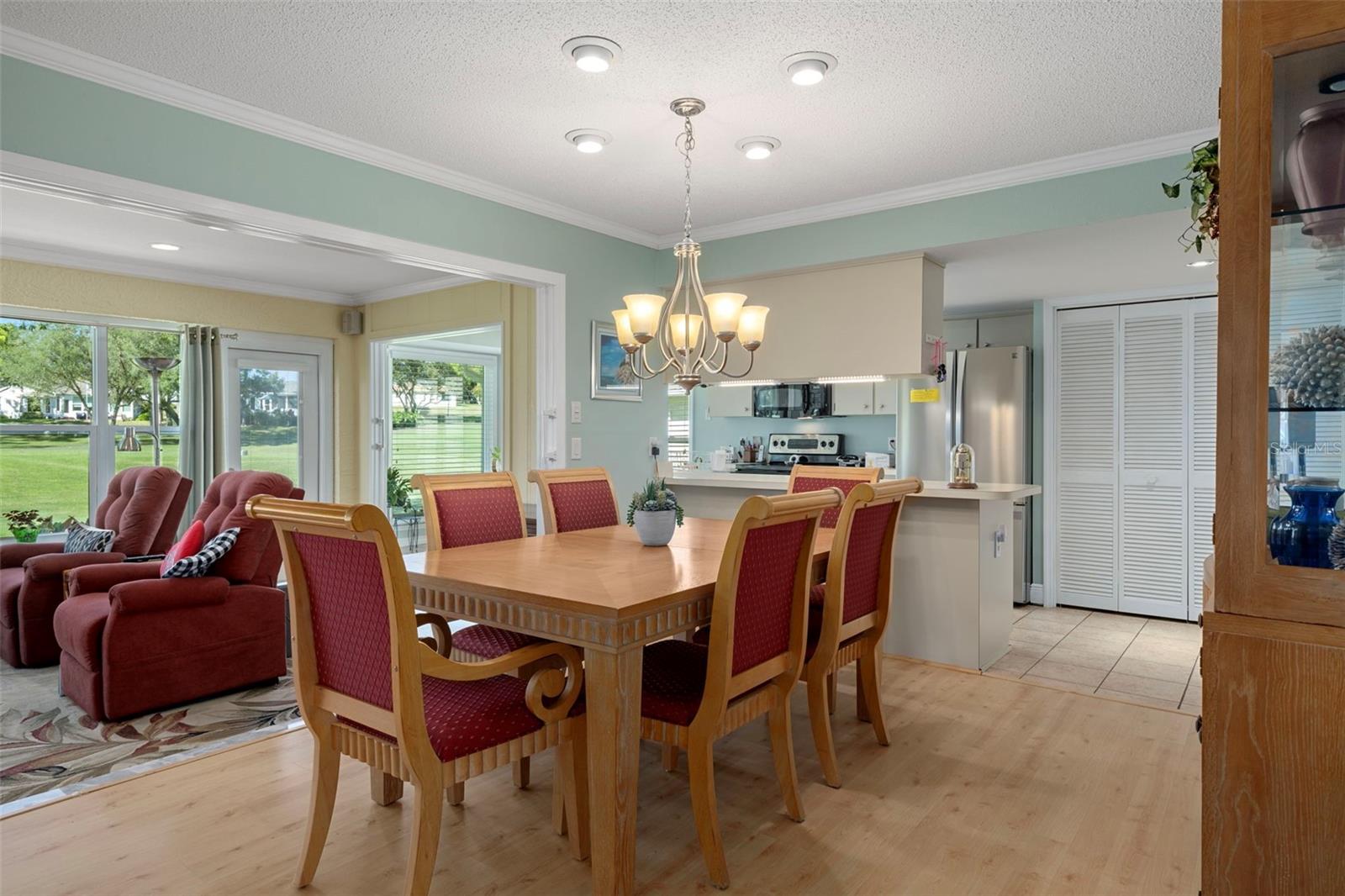 Image 15 of 36 For 7167 Crown Oaks Drive