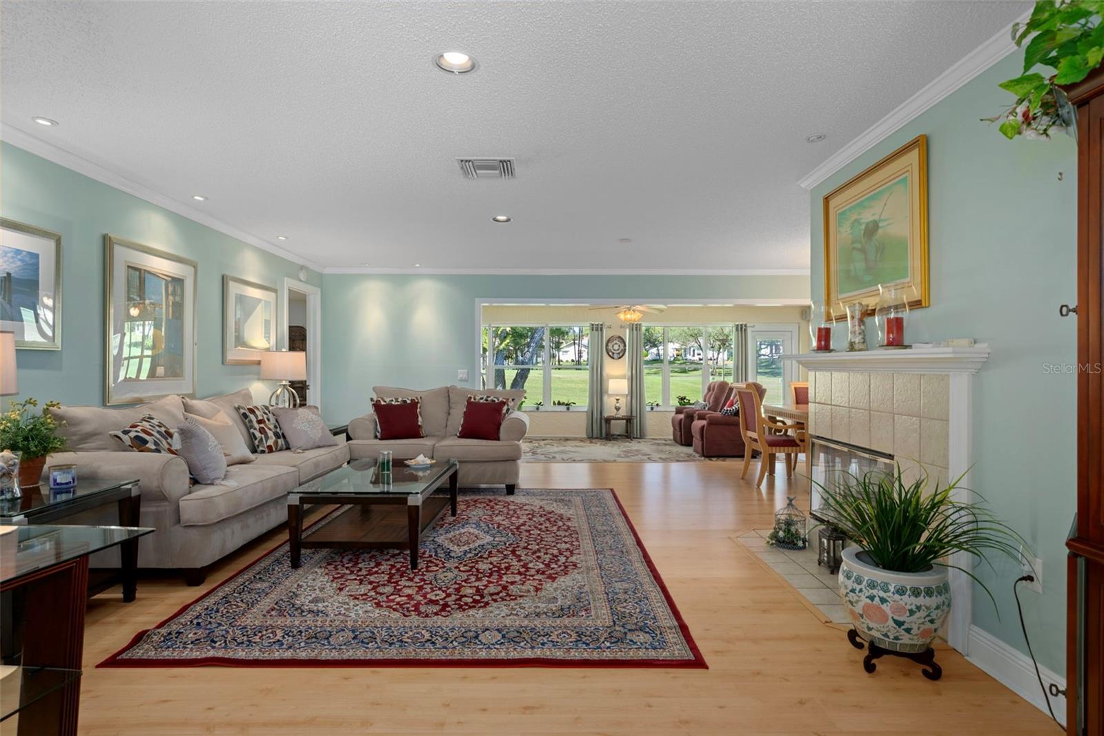 Image 6 of 36 For 7167 Crown Oaks Drive