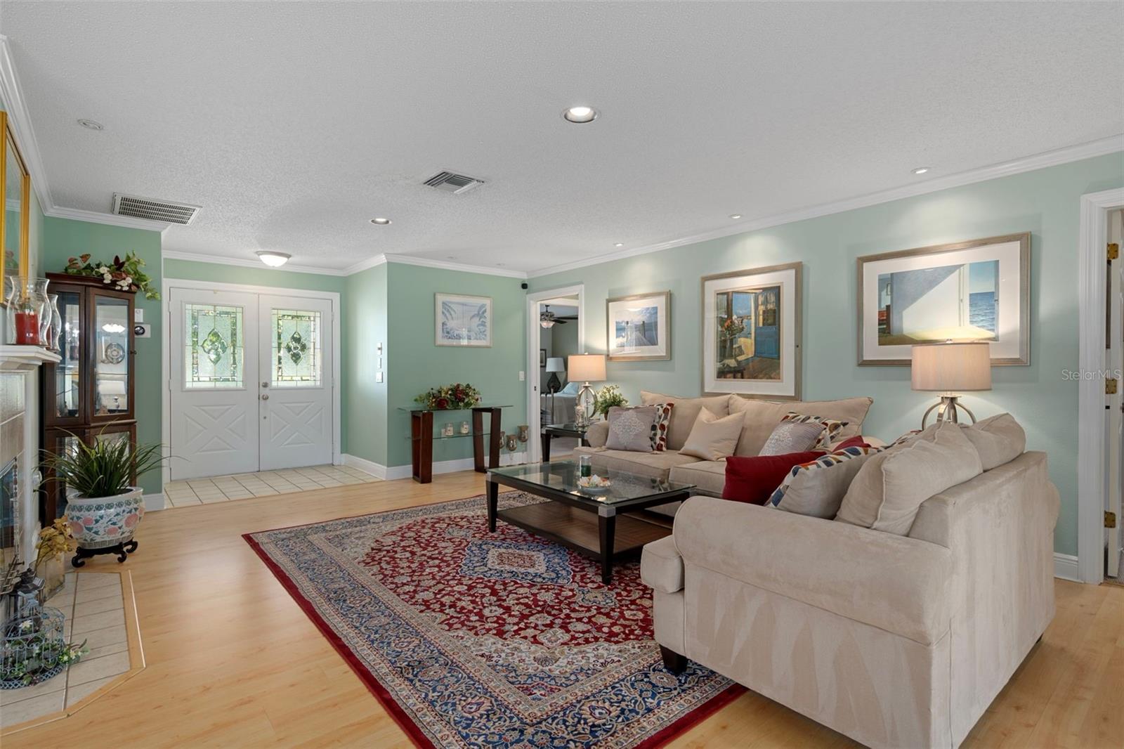 Image 8 of 36 For 7167 Crown Oaks Drive