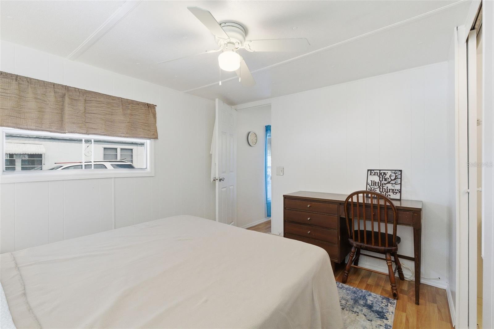 Listing photo id 18 for 27466 Us Highway 19 N 101