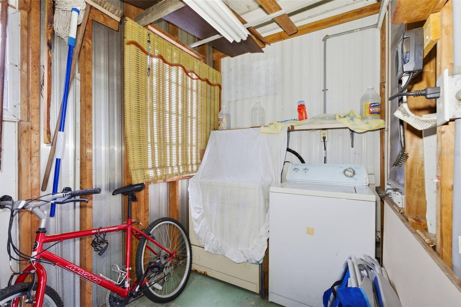 Listing photo id 26 for 27466 Us Highway 19 N 101