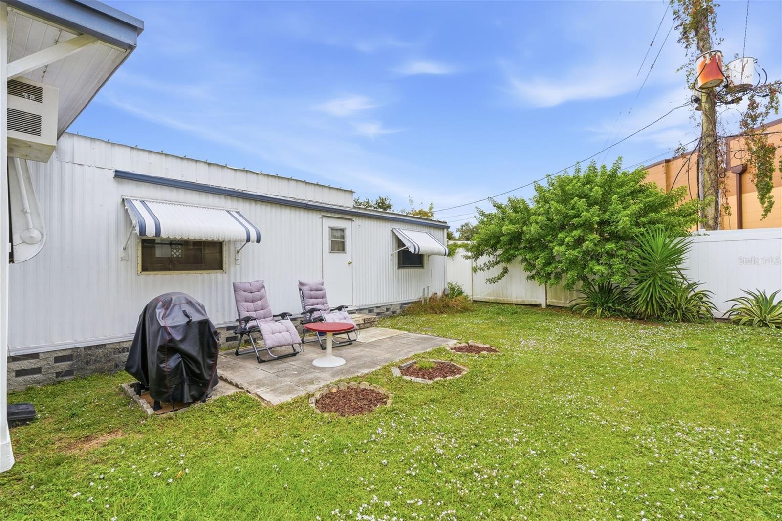 Listing photo id 28 for 27466 Us Highway 19 N 101