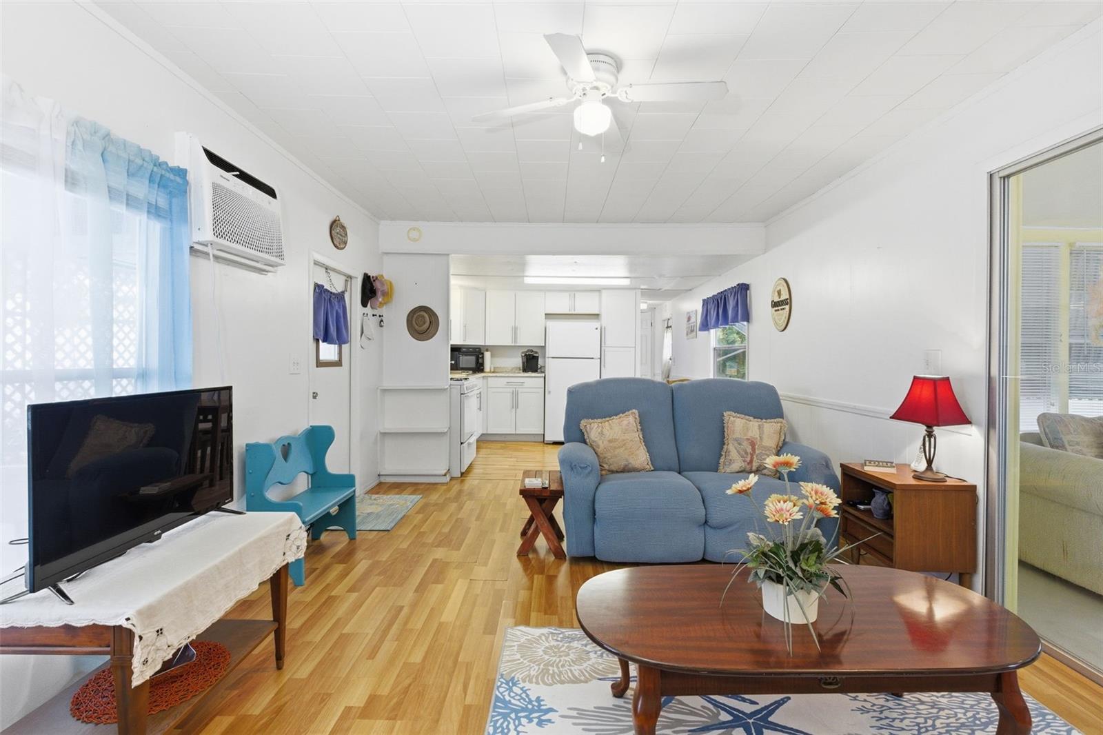 Listing photo id 3 for 27466 Us Highway 19 N 101