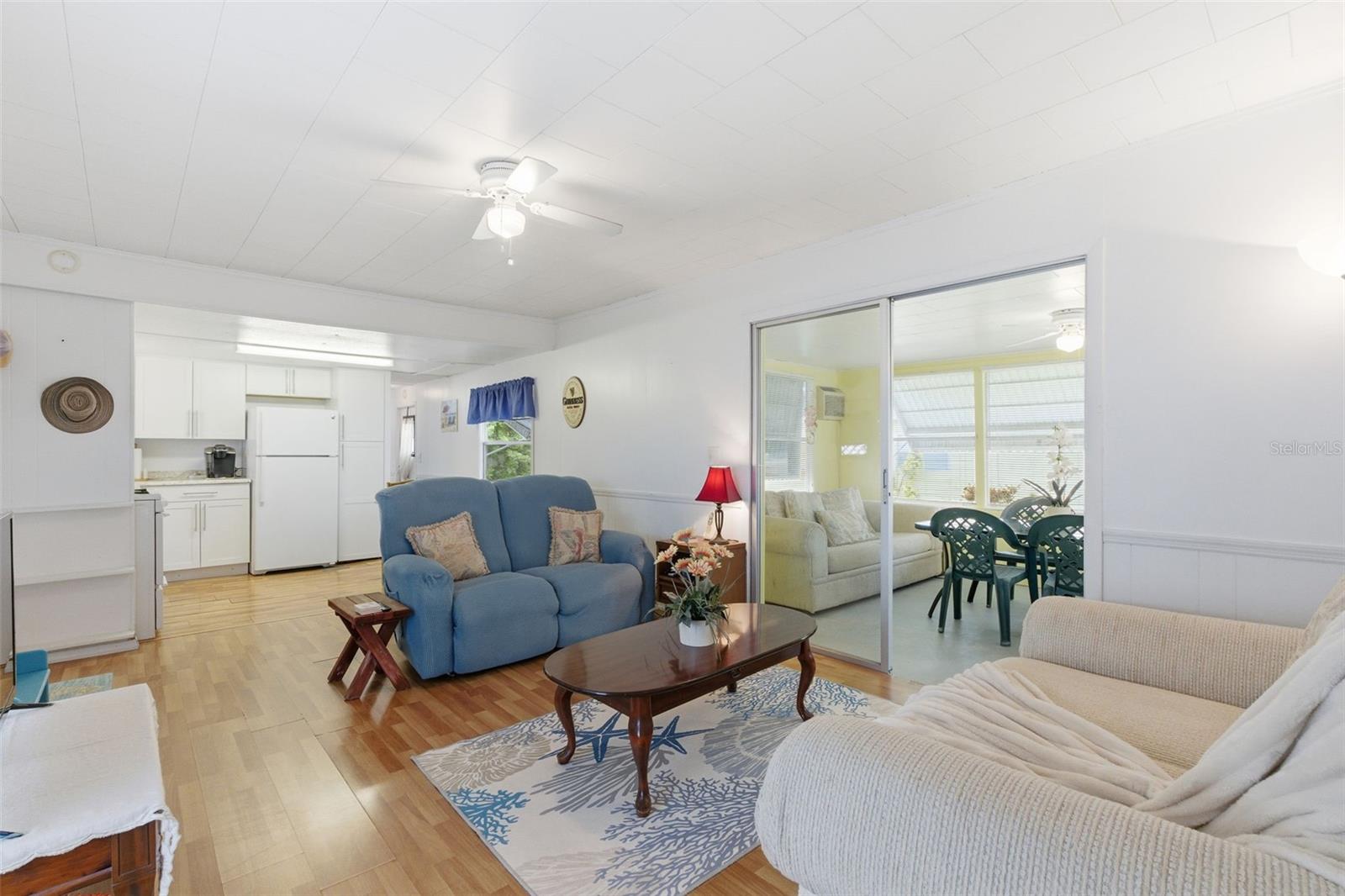 Listing photo id 5 for 27466 Us Highway 19 N 101