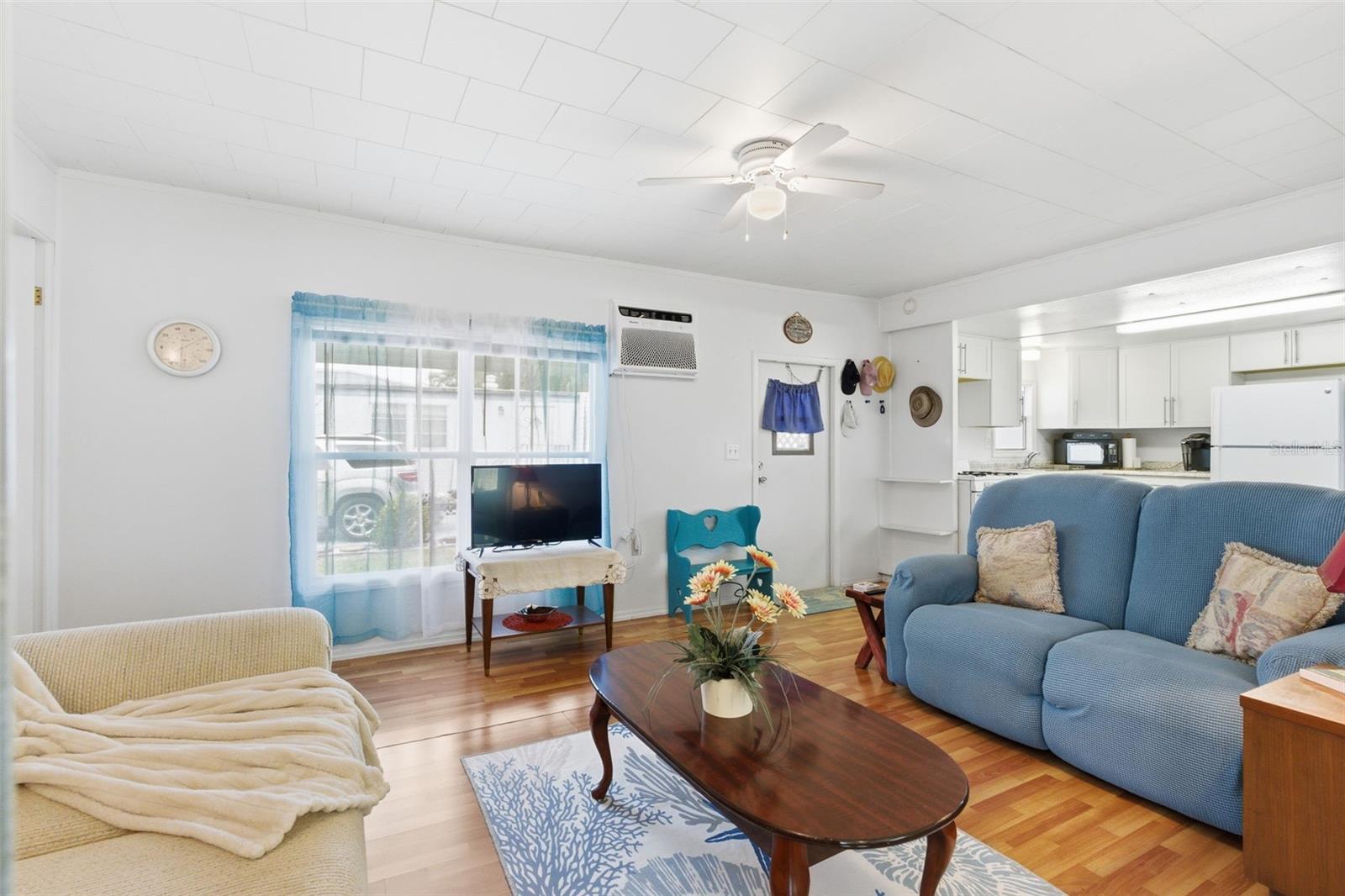 Listing photo id 6 for 27466 Us Highway 19 N 101