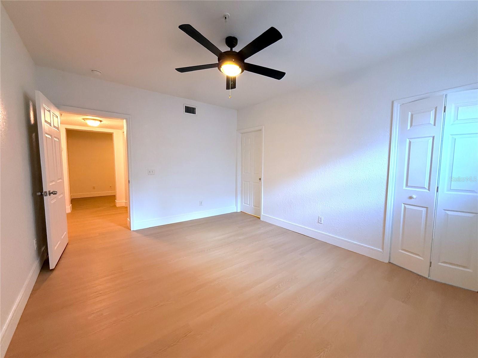 Image 2 of 10 For 409 8th Street N 10