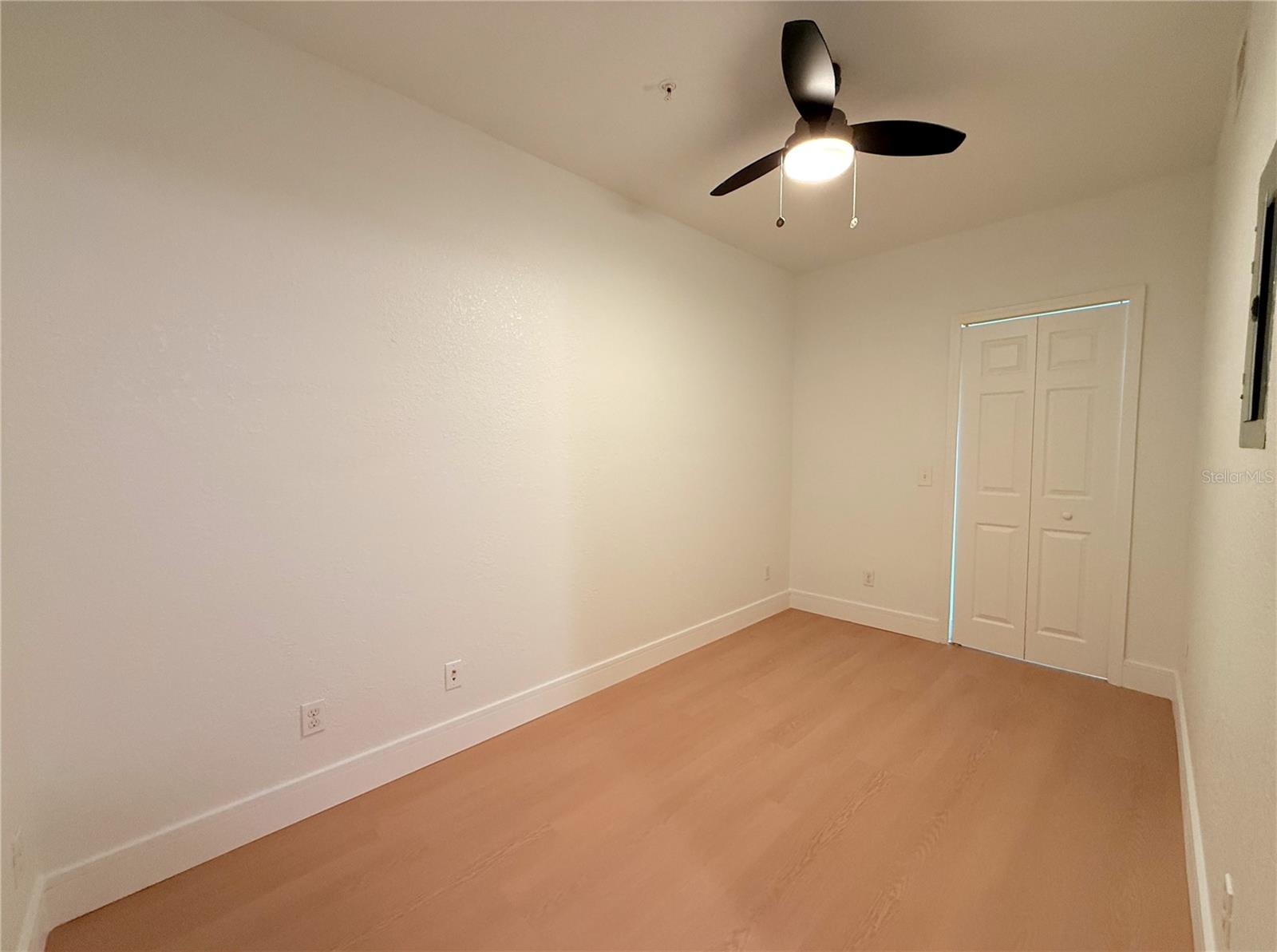 Image 6 of 10 For 409 8th Street N 10