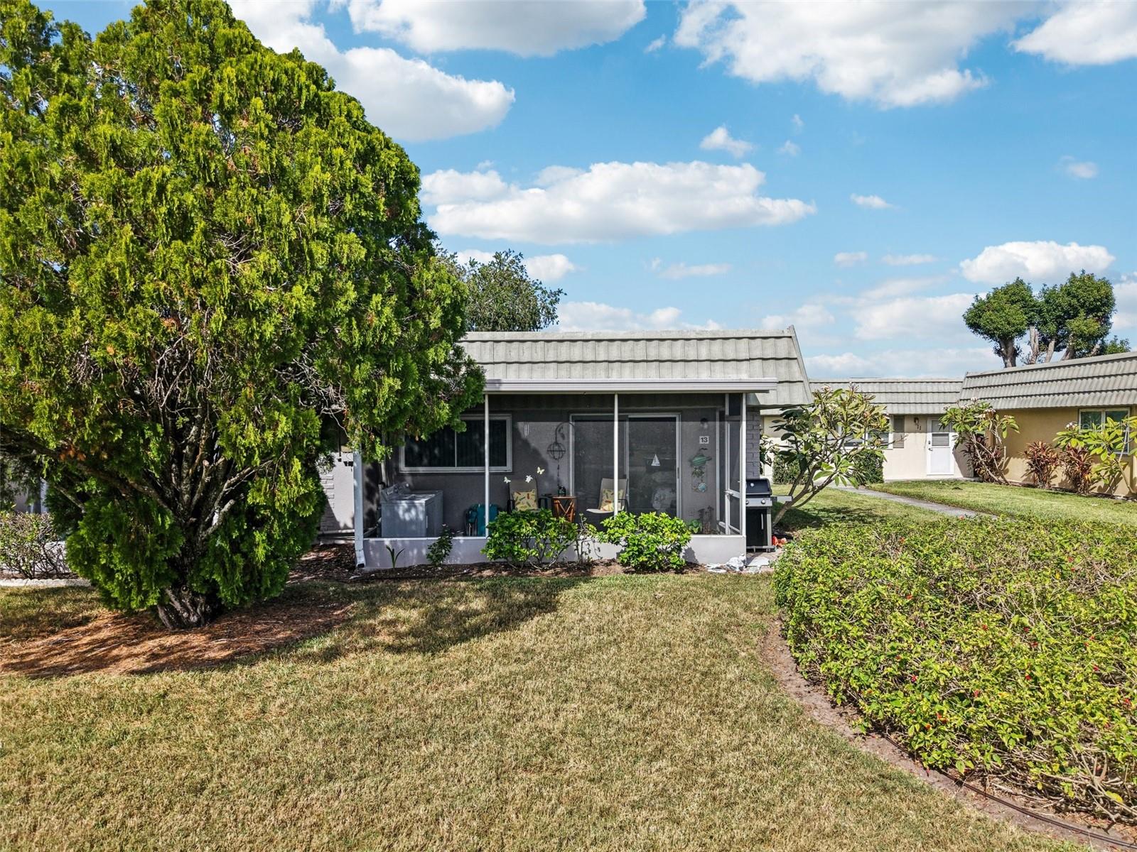 Image 2 of 56 For 201 Kings Boulevard 13