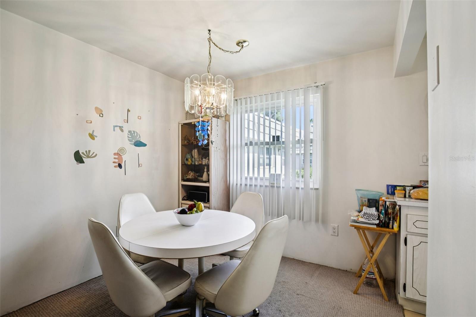 Image 7 of 56 For 201 Kings Boulevard 13