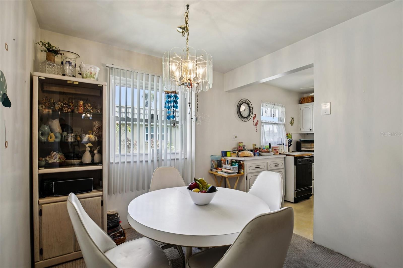 Image 8 of 56 For 201 Kings Boulevard 13