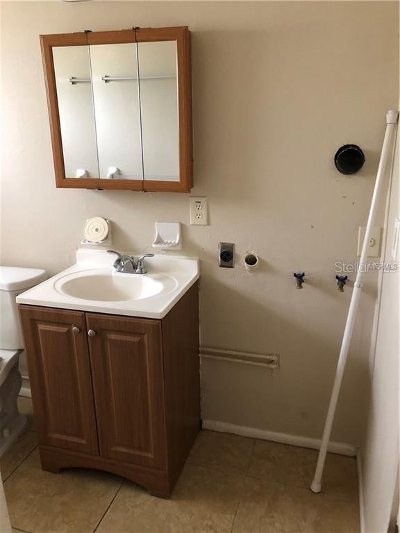 Image 4 of 11 For 2278 19th Avenue Sw