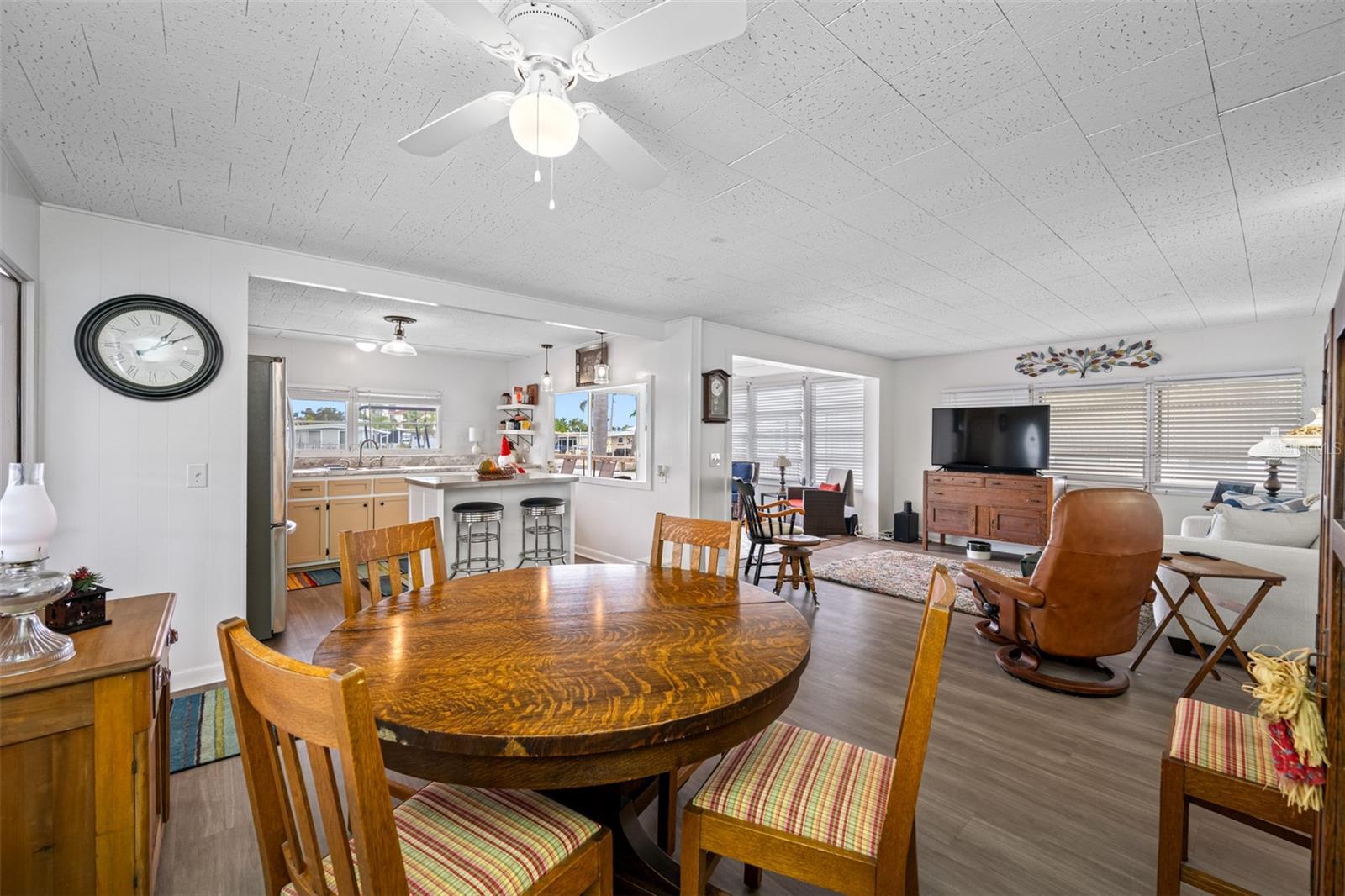 Image 11 of 67 For 18675 Us Highway 19 N 319