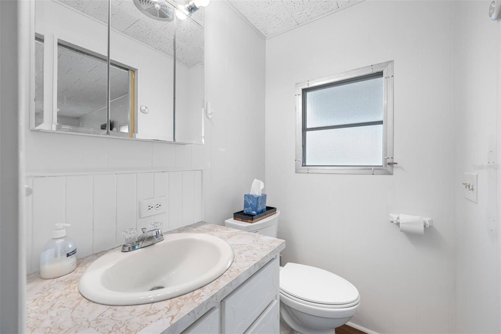 Image 37 of 67 For 18675 Us Highway 19 N 319