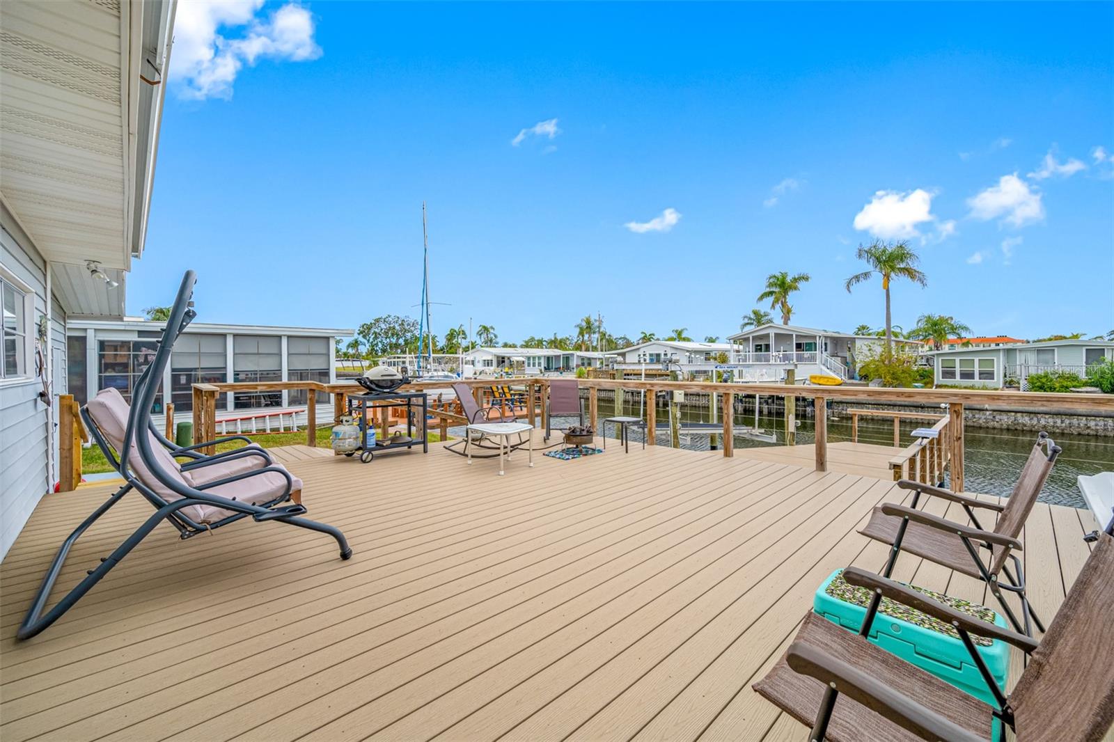 Image 42 of 67 For 18675 Us Highway 19 N 319