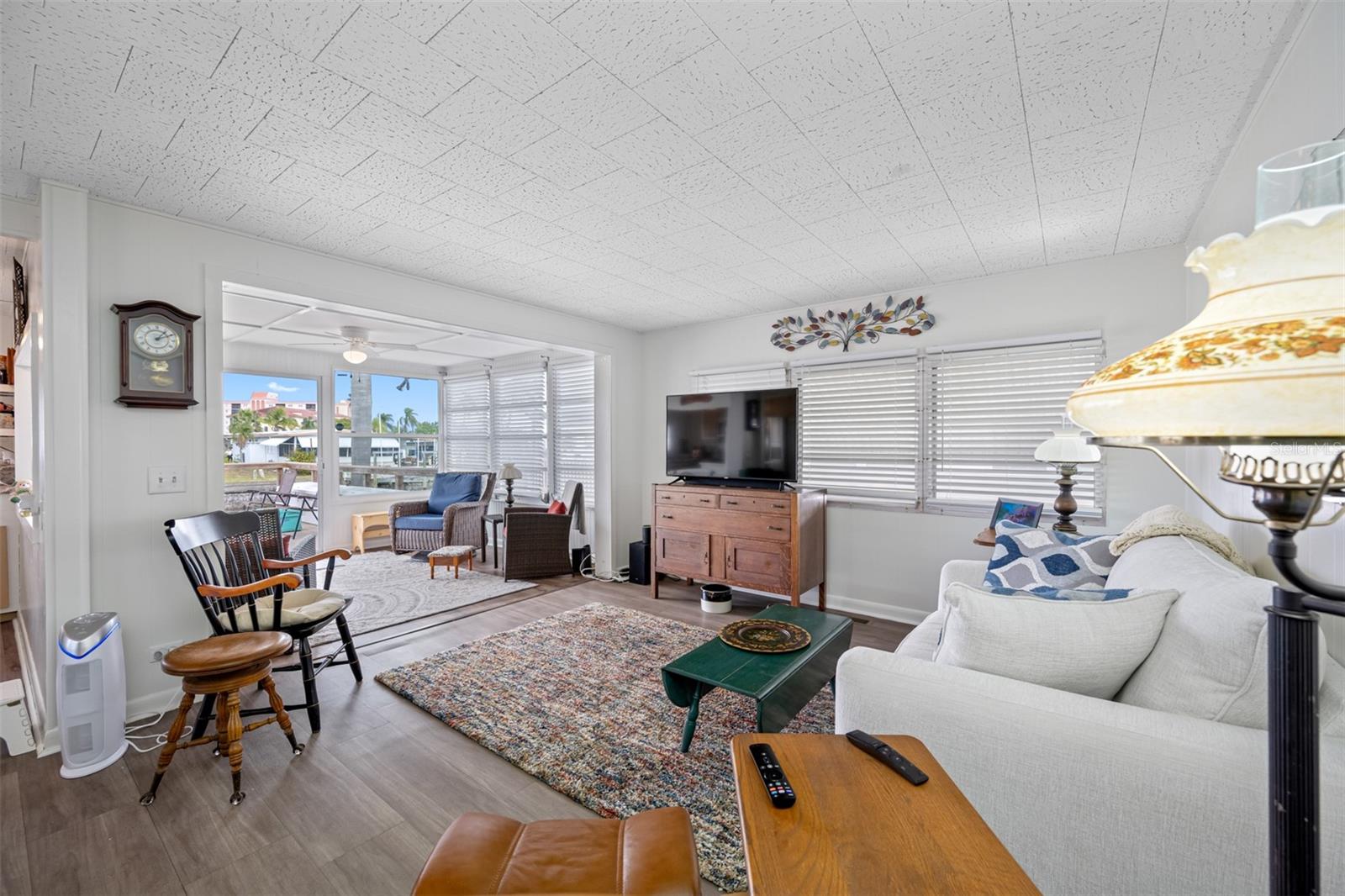 Image 6 of 67 For 18675 Us Highway 19 N 319