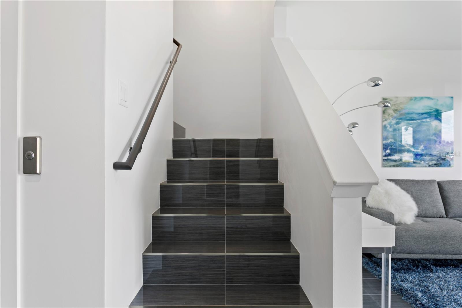 Image 10 of 66 For 90 Columbia Drive 3