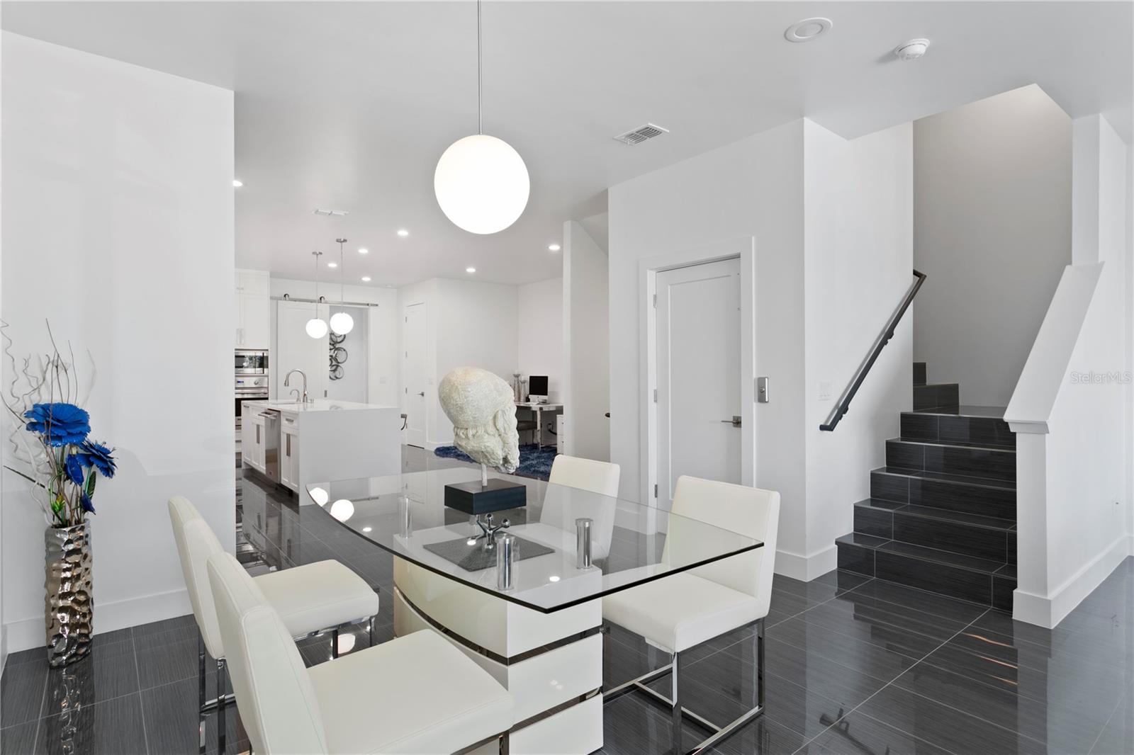 Image 19 of 66 For 90 Columbia Drive 3