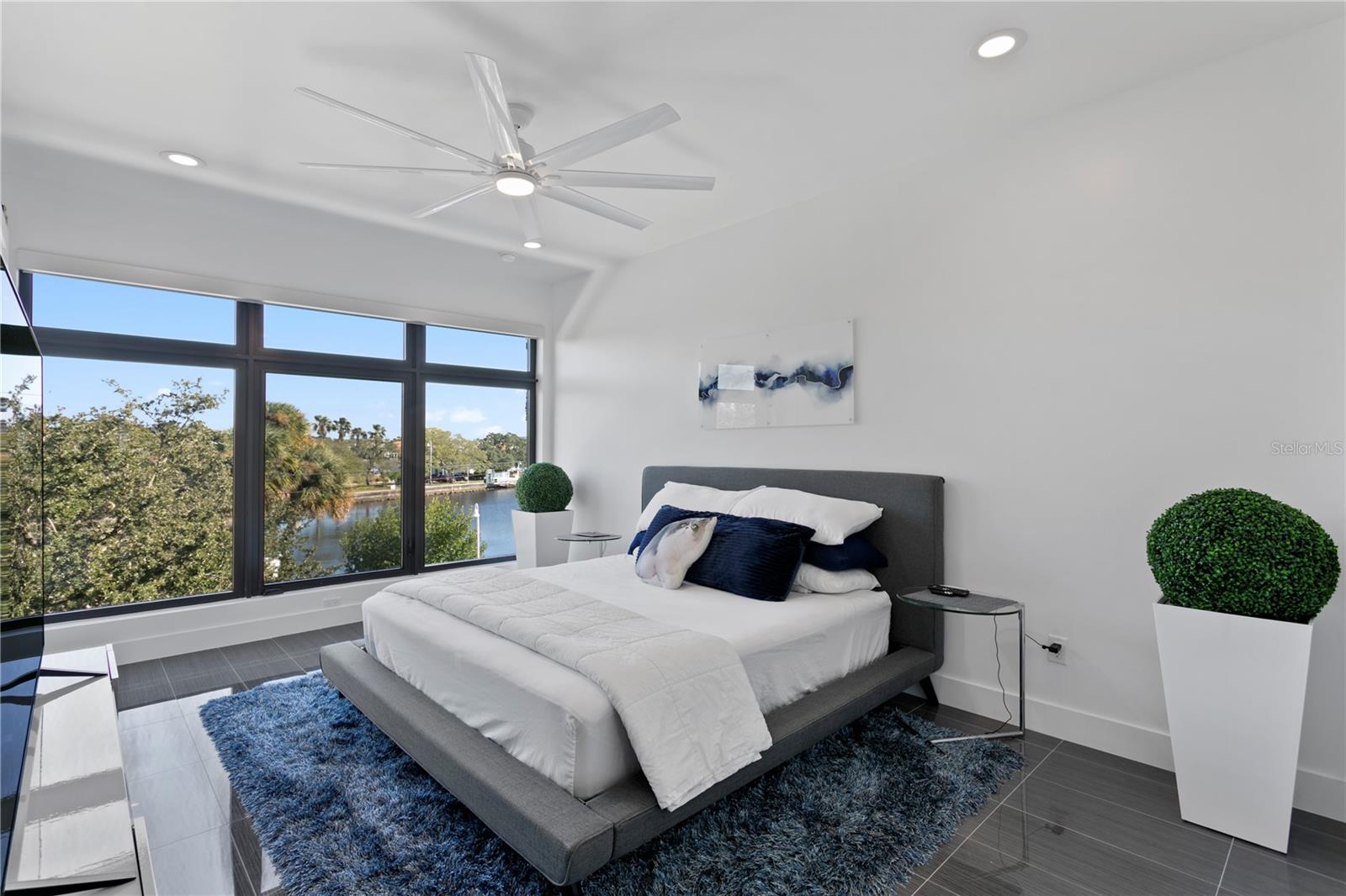 Image 37 of 66 For 90 Columbia Drive 3