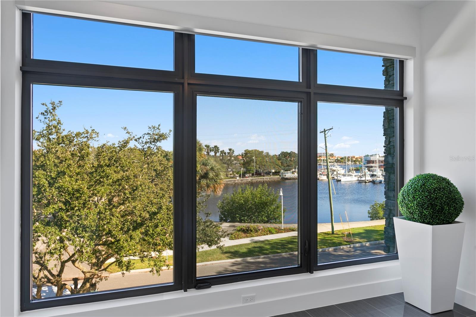 Image 40 of 66 For 90 Columbia Drive 3