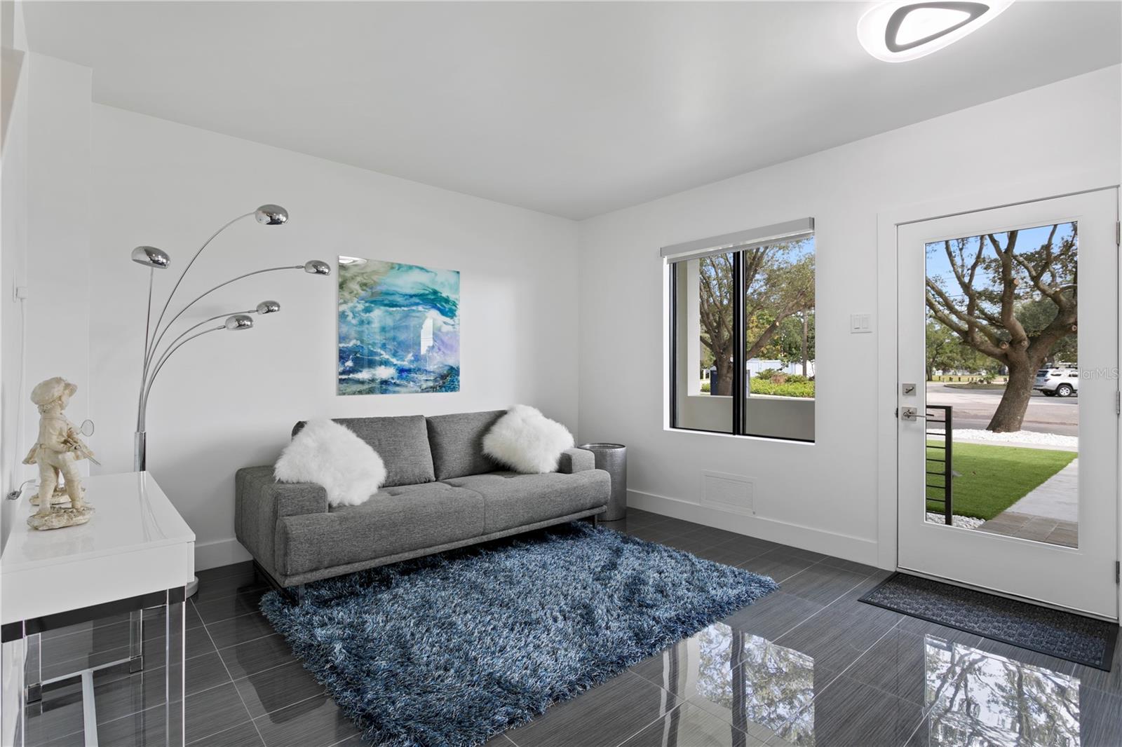 Image 5 of 66 For 90 Columbia Drive 3