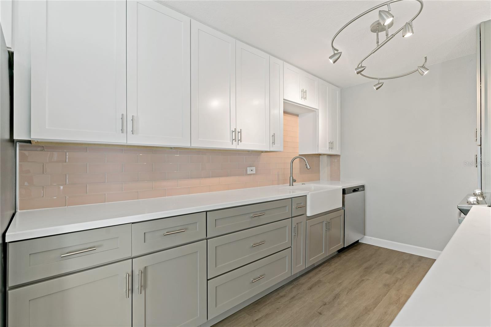 Image 14 of 44 For 8441 Bayshore Drive A