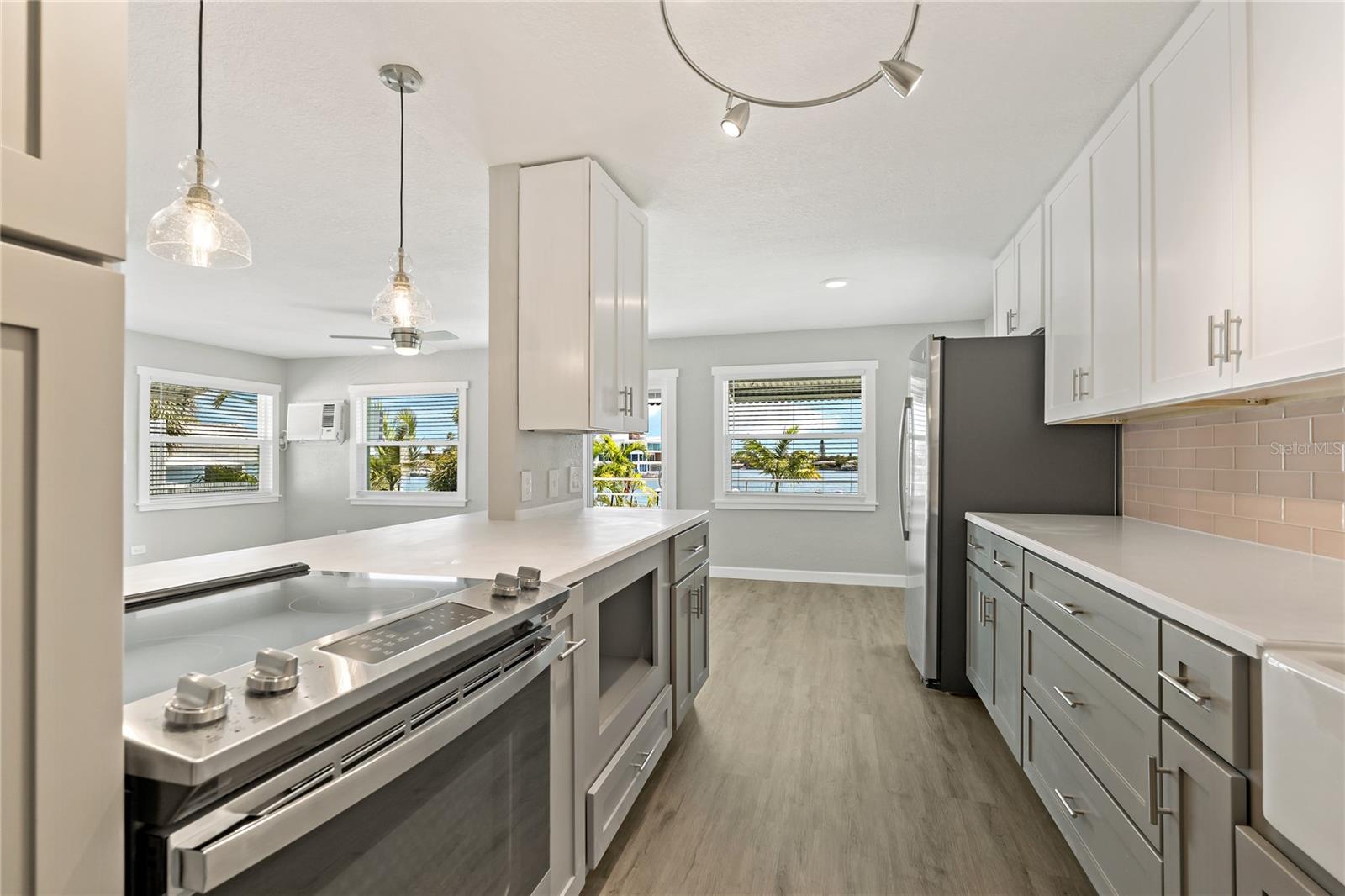 Image 16 of 44 For 8441 Bayshore Drive A