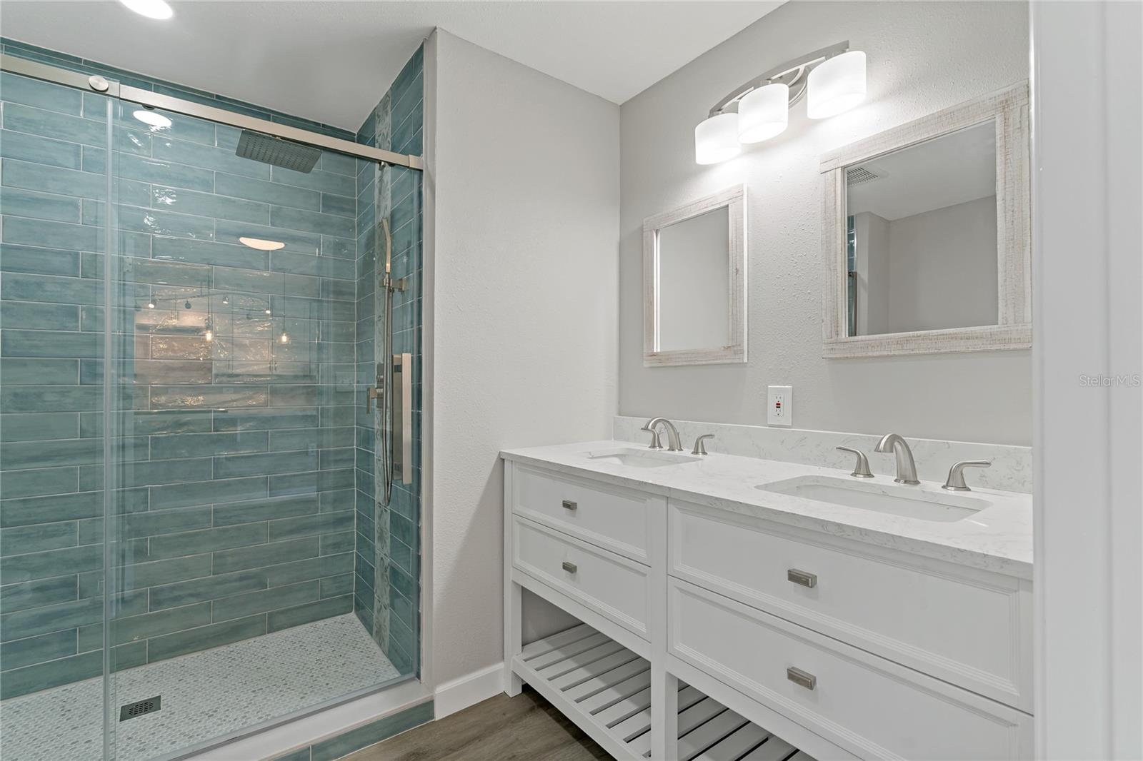 Image 21 of 44 For 8441 Bayshore Drive A