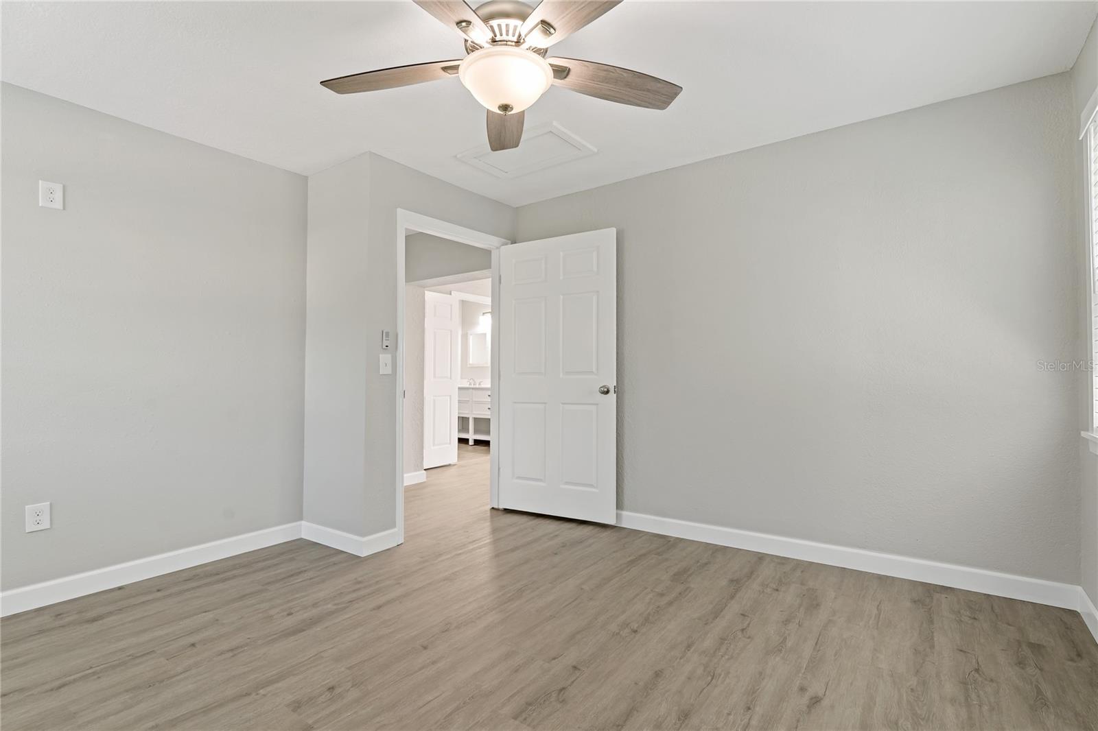 Image 26 of 44 For 8441 Bayshore Drive A