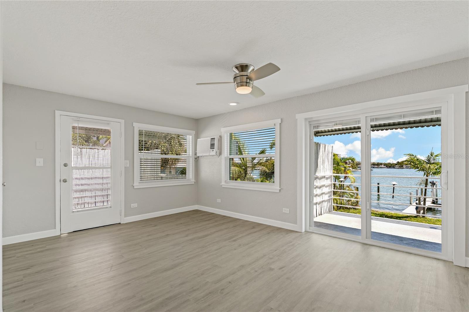 Image 7 of 44 For 8441 Bayshore Drive A