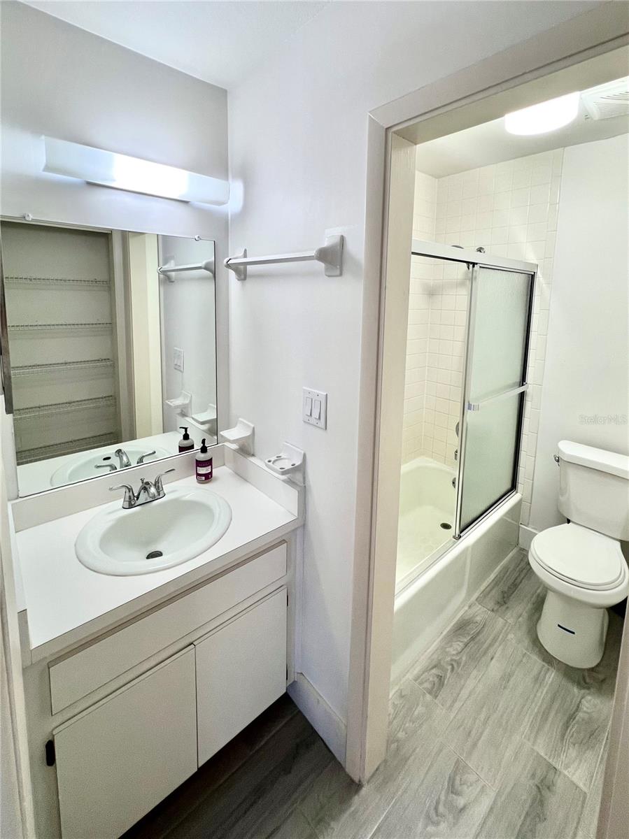 Image 7 of 12 For 60 Iris Place