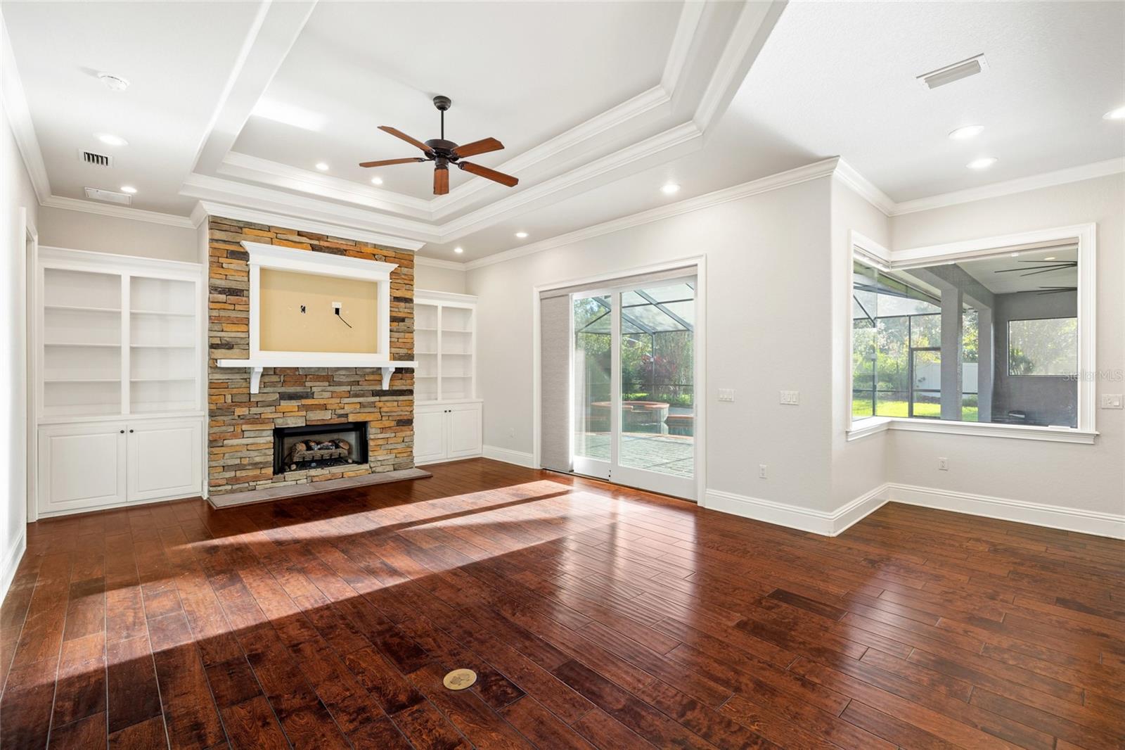 Image 17 of 79 For 6632 Crescent Woods Circle