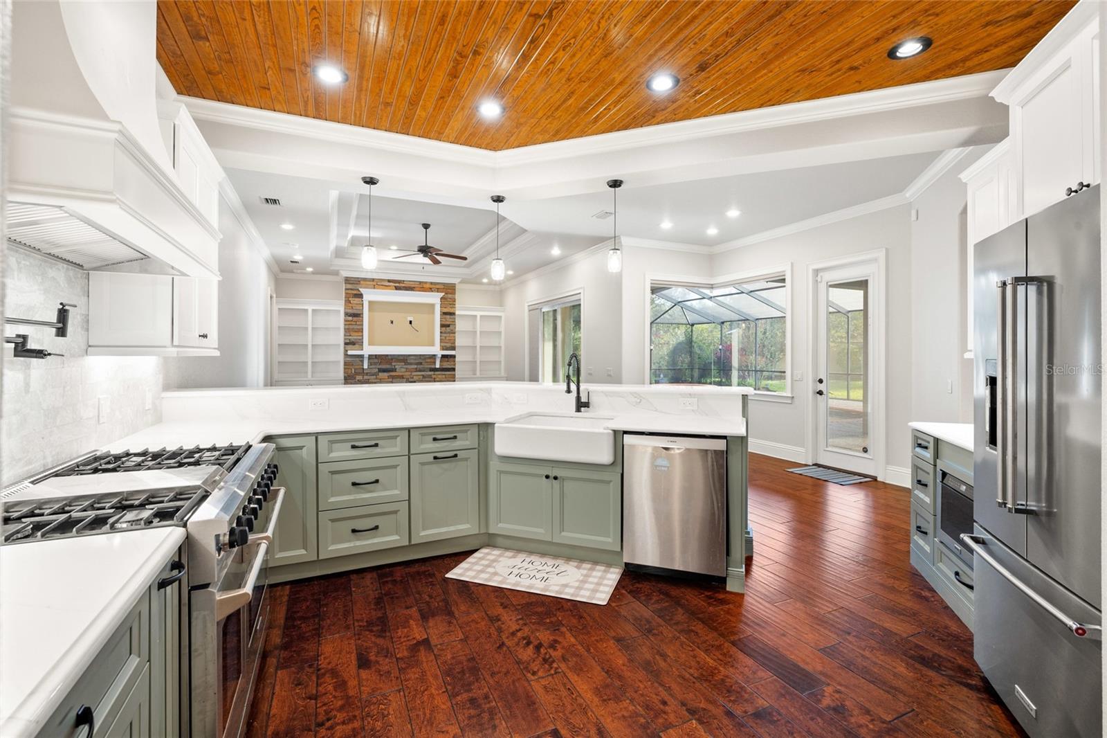 Image 20 of 79 For 6632 Crescent Woods Circle