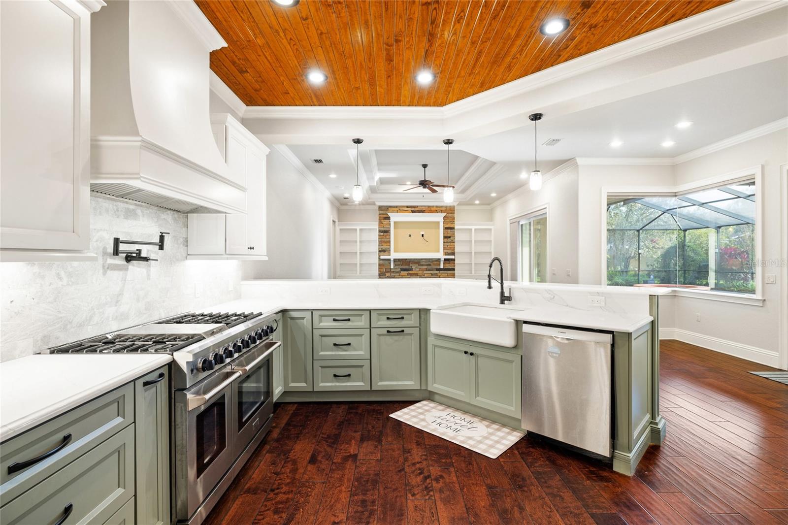 Image 21 of 79 For 6632 Crescent Woods Circle