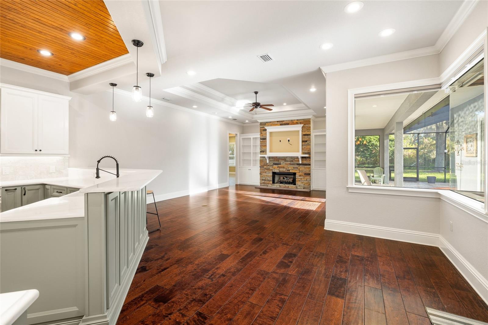 Image 26 of 79 For 6632 Crescent Woods Circle