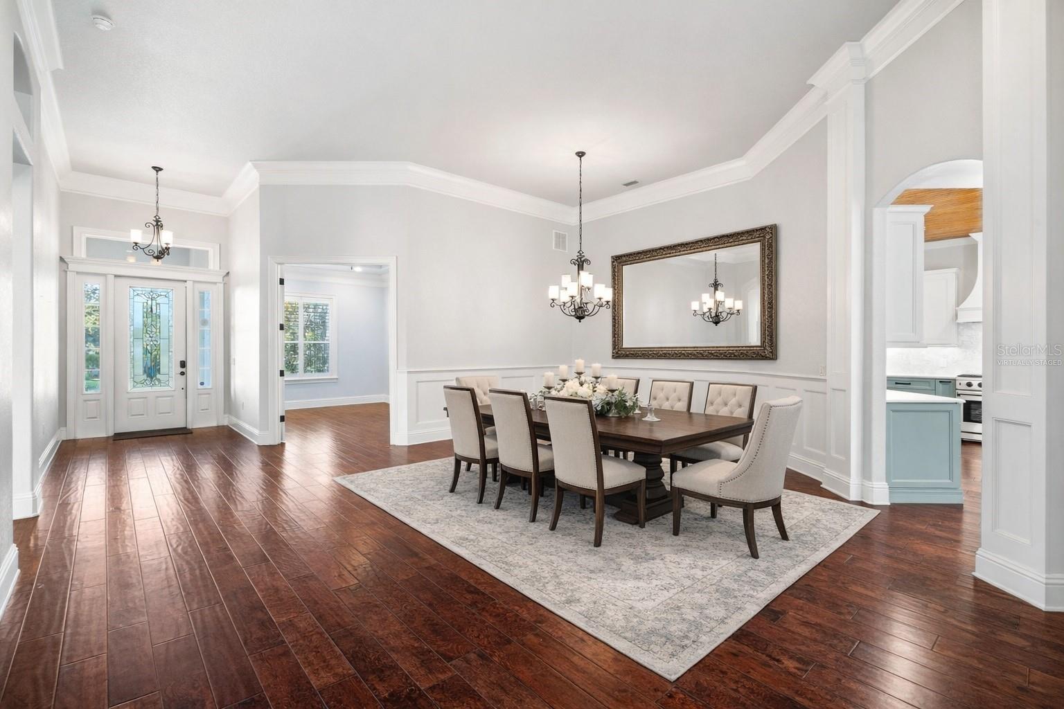 Image 9 of 79 For 6632 Crescent Woods Circle