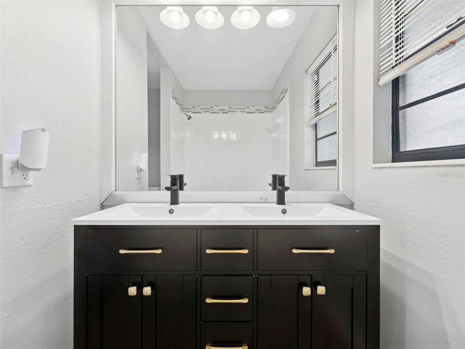 Image 10 of 26 For 766 91st Avenue N