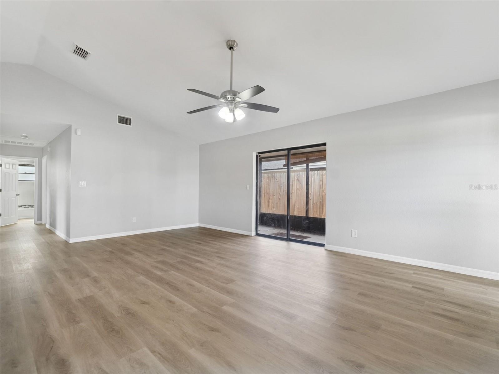 Image 4 of 26 For 766 91st Avenue N