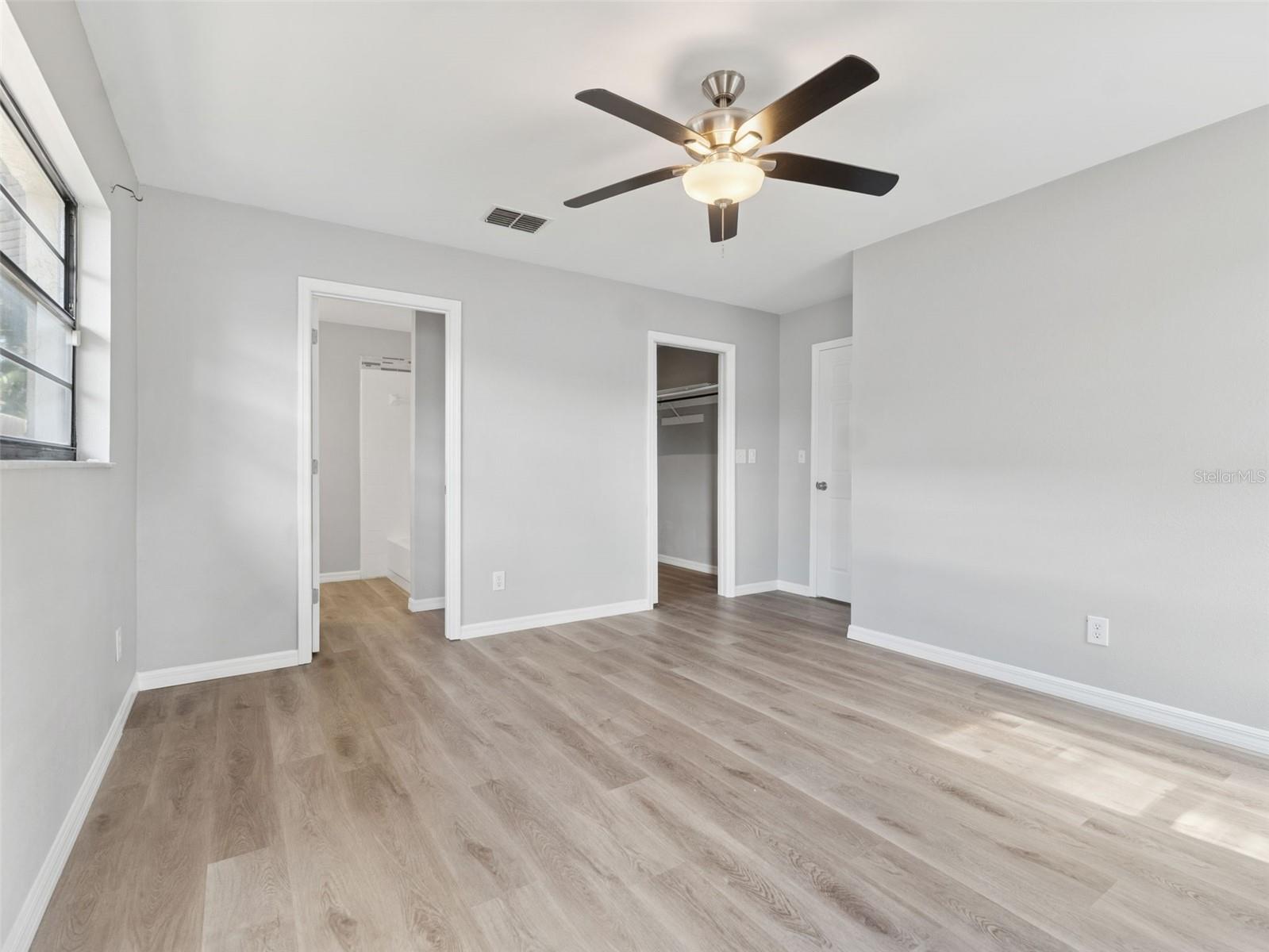 Image 9 of 26 For 766 91st Avenue N